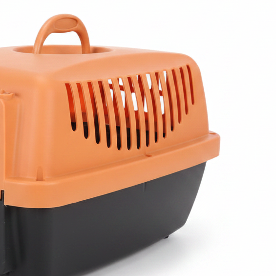 Cage de transport orange pour chat et chien – vue de côté