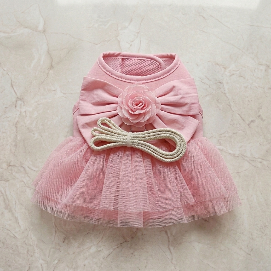 Harnais-robe tulle rose avec fleur et laisse